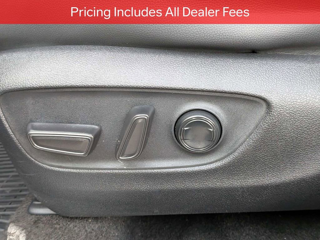 Used 2023 Toyota Highlander Limited FWD image 22