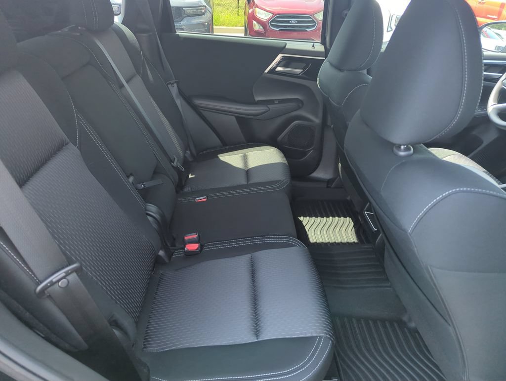 Used 2024 Mitsubishi Outlander ES AWD/4WD image 31