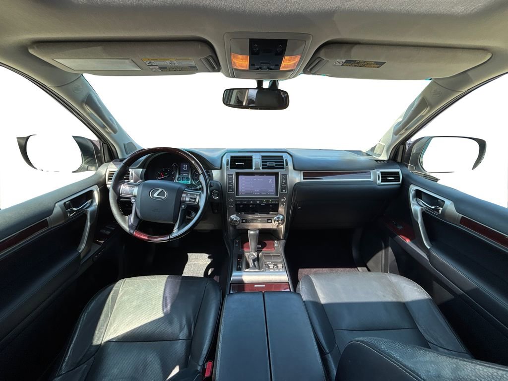 Used 2017 Lexus GX 460 Premium w/ Premium Package image 18