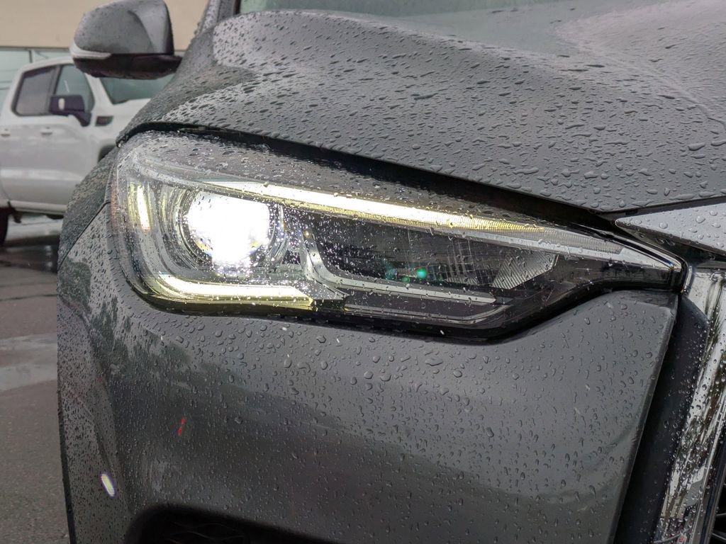 Used 2019 INFINITI QX50 Essential w/ Premium Heat Package image 10