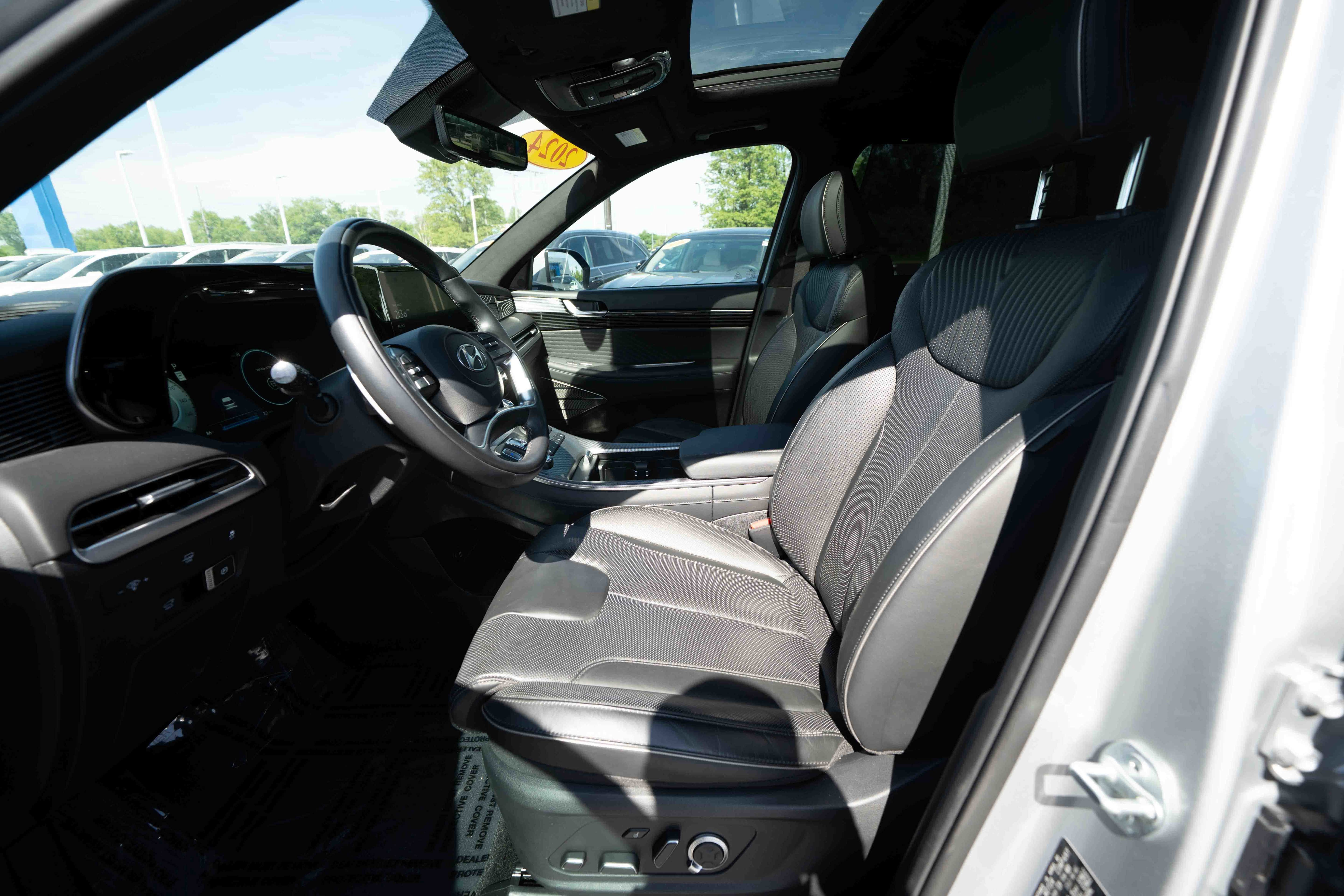 Used 2024 Hyundai Palisade Calligraphy AWD/4WD image 9