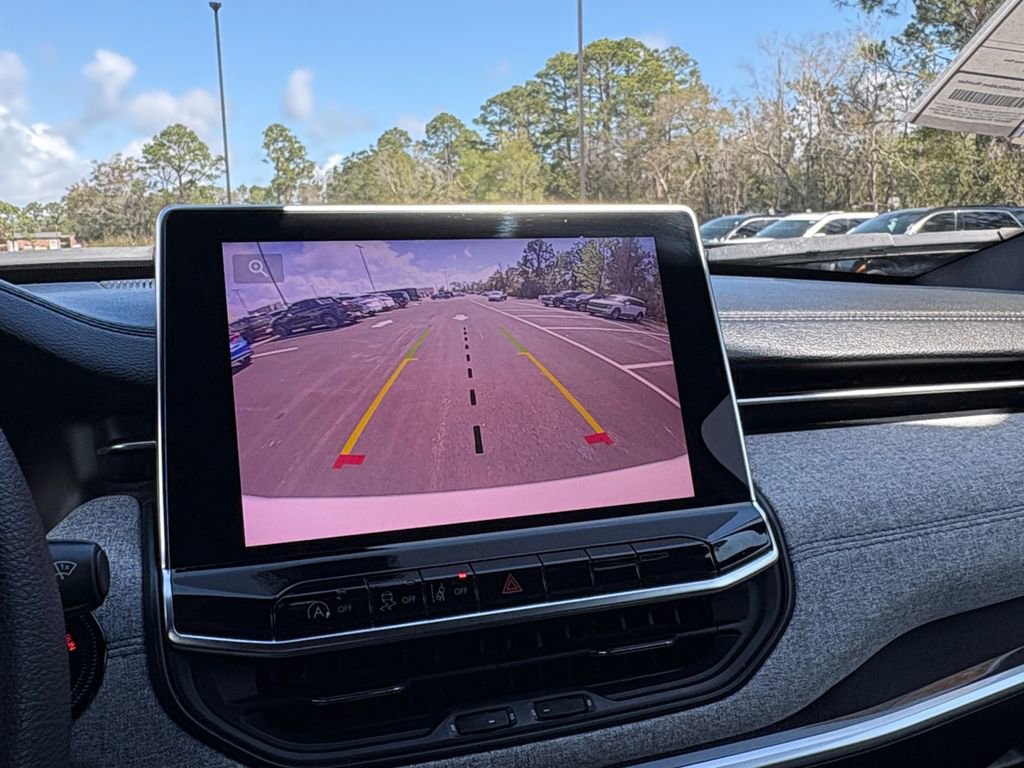 Certified 2023 Jeep Compass Sport image 15