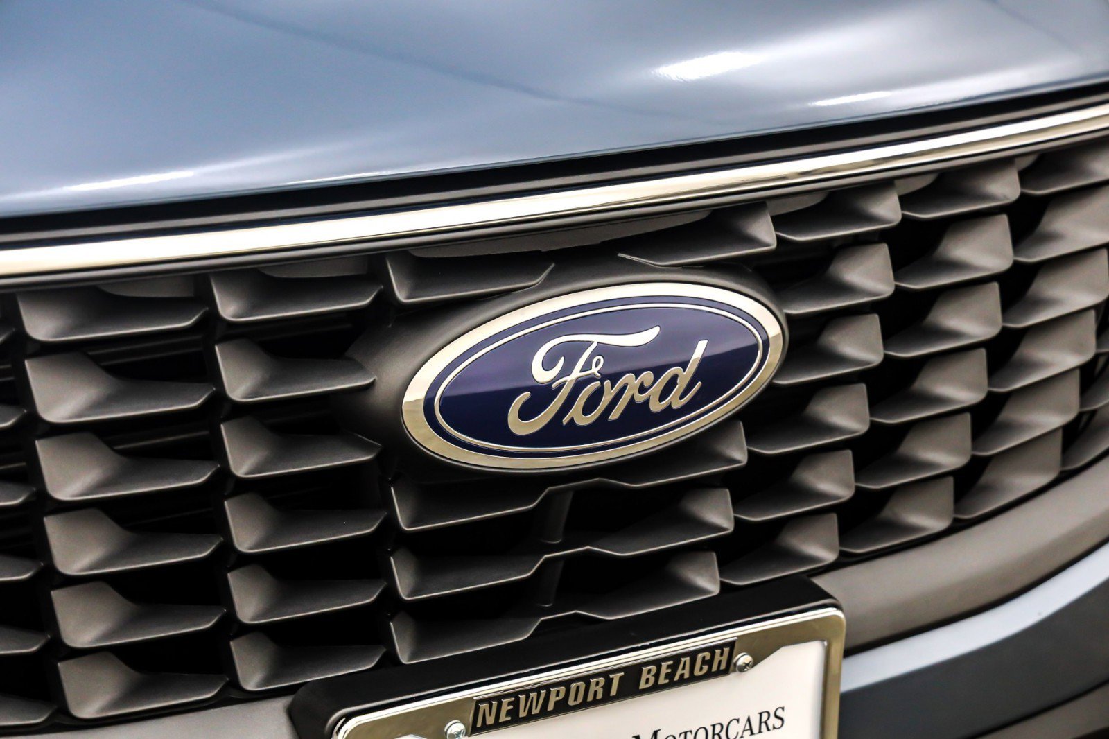 Used 2025 Ford Escape SE w/ Class II Trailer Tow Package image 13