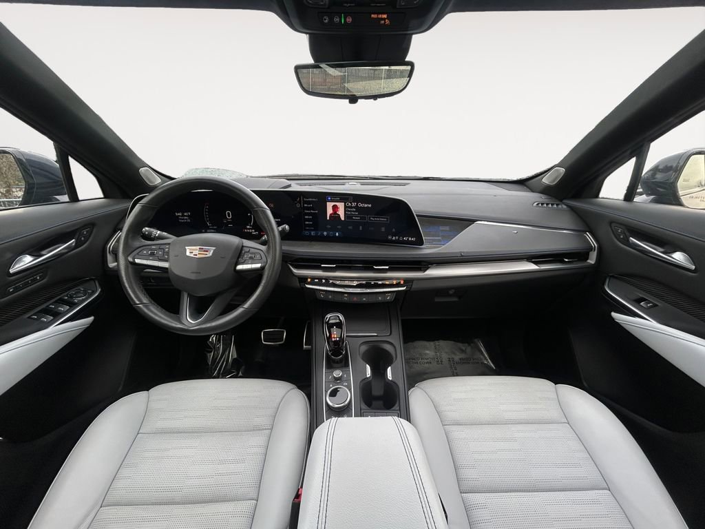 Used 2024 Cadillac XT4 Sport image 13