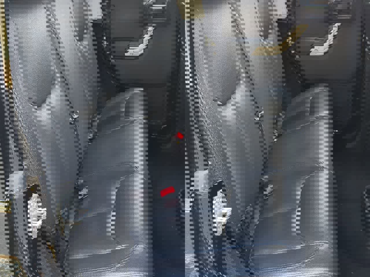 Used 2015 Jeep Wrangler Unlimited Sahara w/ Connectivity Group image 20