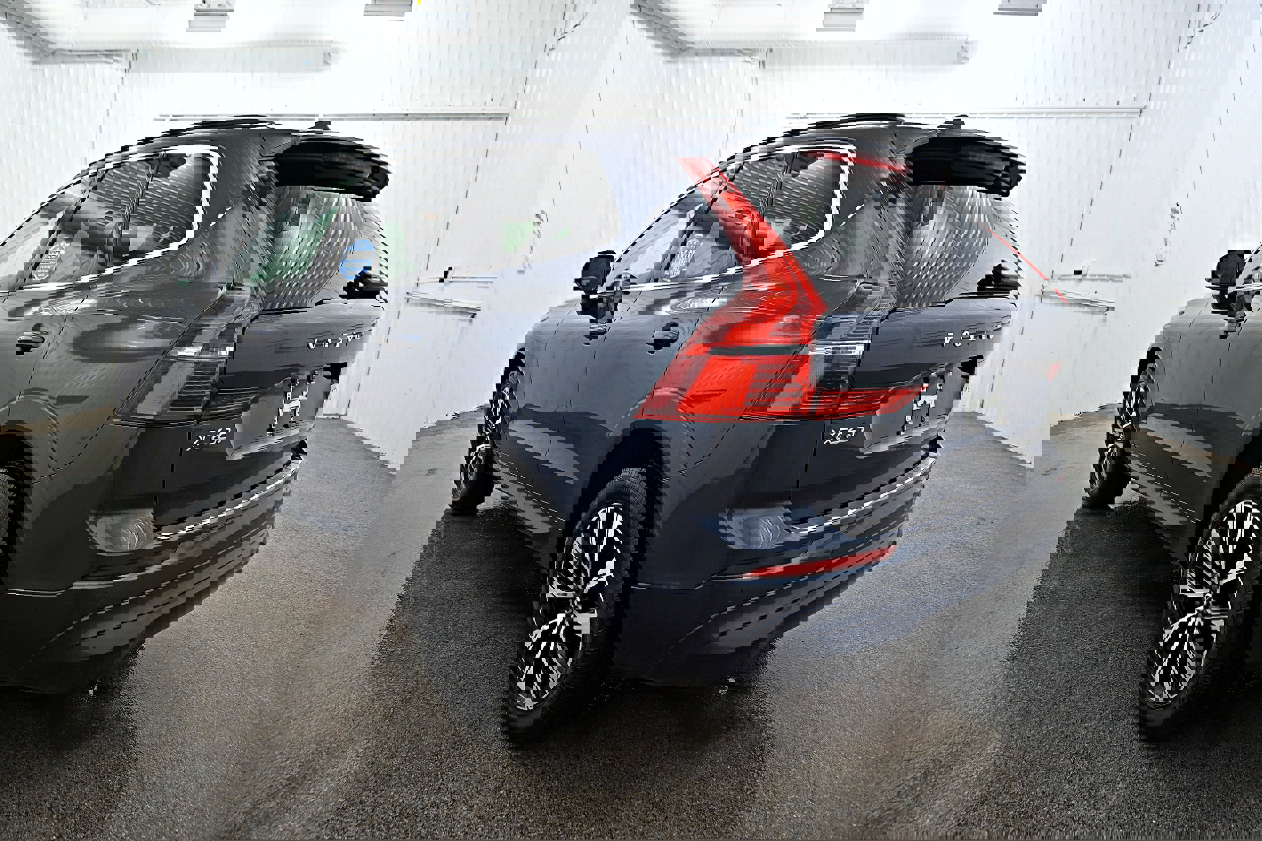 Used 2023 Volvo XC60 B5 Core w/ Climate Package image 29