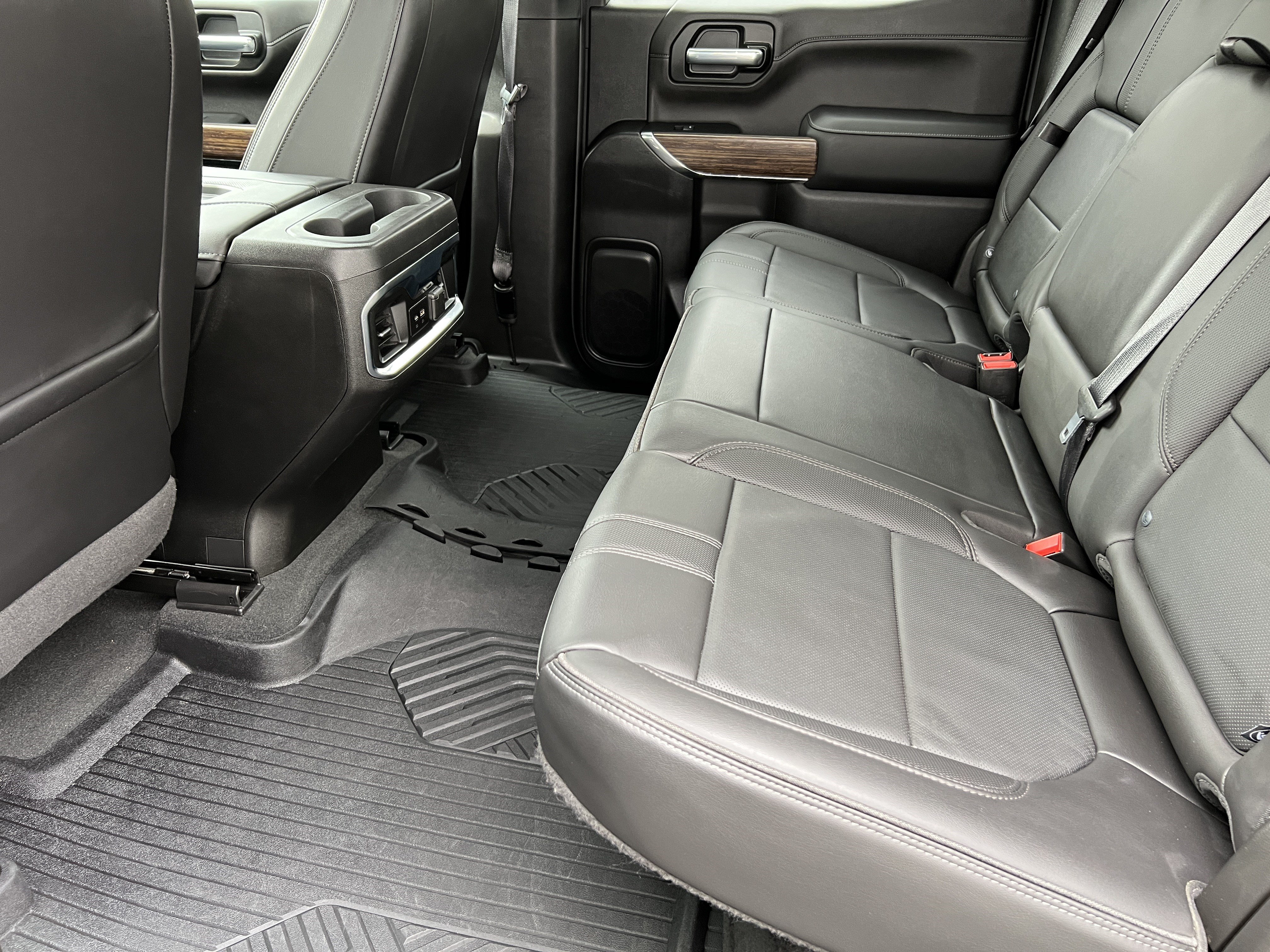 Used 2022 Chevrolet Silverado 1500 High Country w/ Safety Package II AWD/4WD image 17