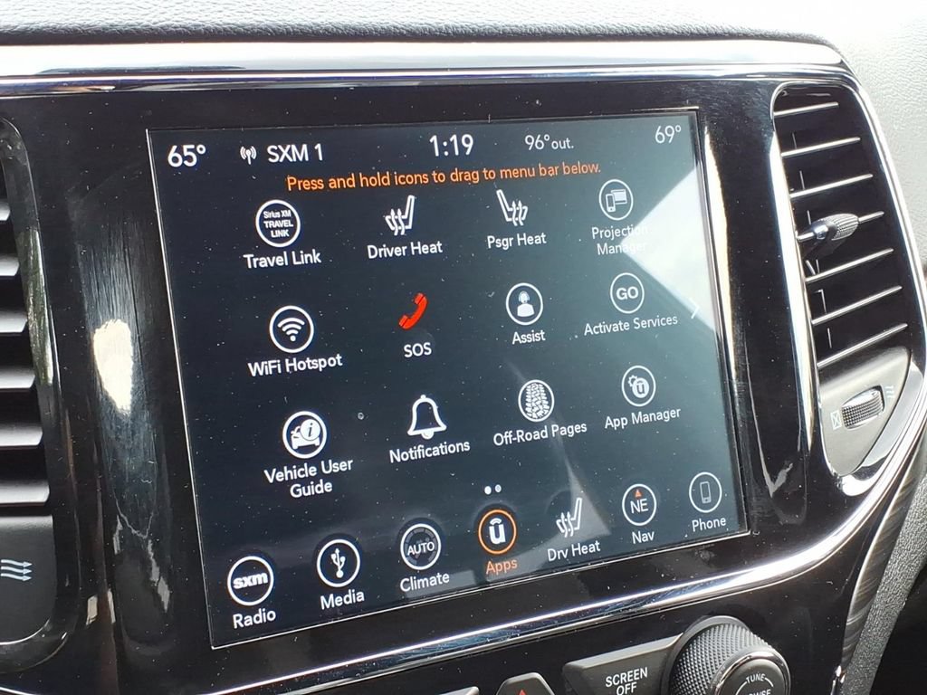 Used 2019 Jeep Grand Cherokee Laredo w/ Laredo X Package AWD/4WD image 16