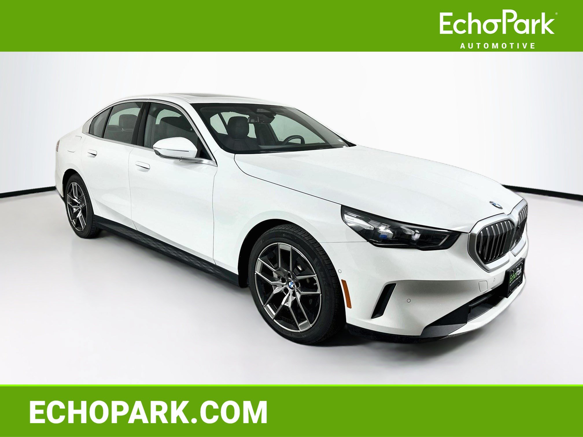 Used 2026 BMW 530i xDrive AWD/4WD image 1