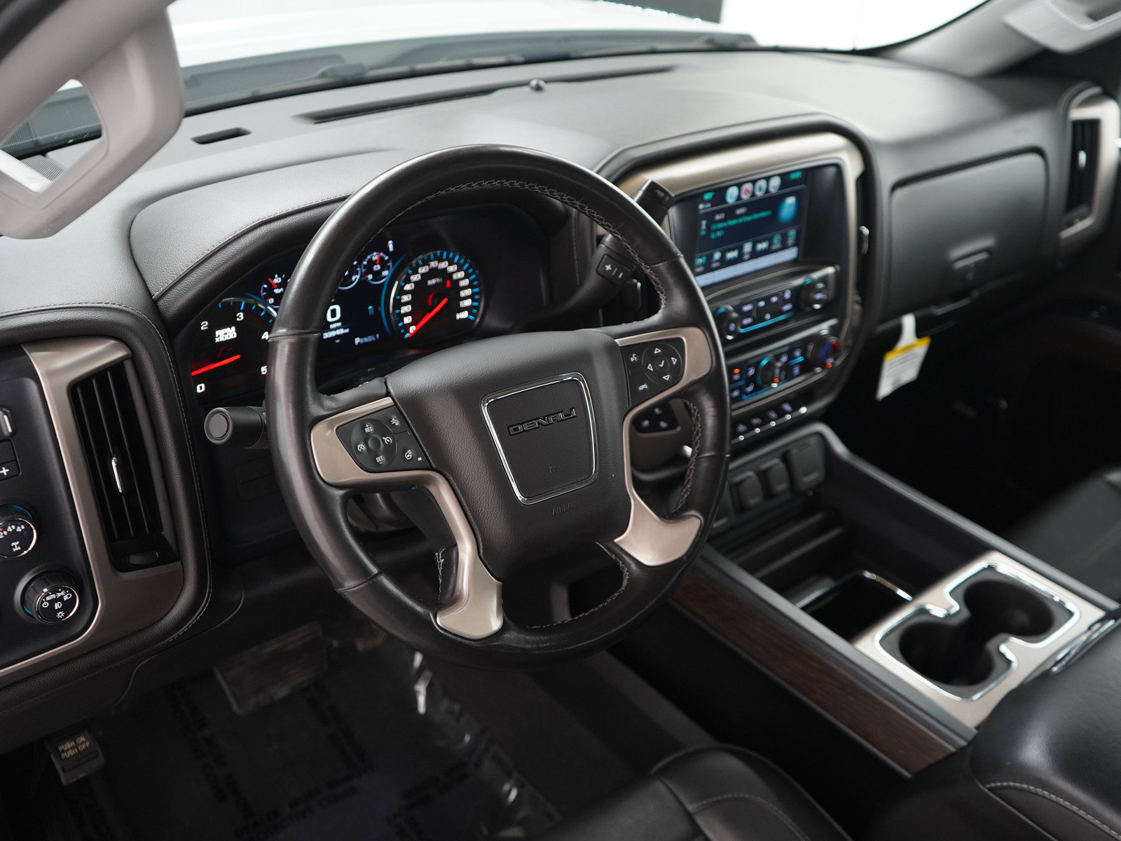 Used 2019 GMC Sierra 2500 Denali AWD/4WD image 19