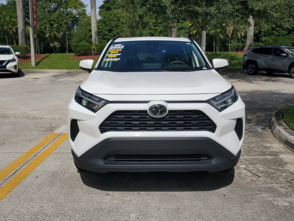 Used 2025 Toyota RAV4 XLE FWD image 2