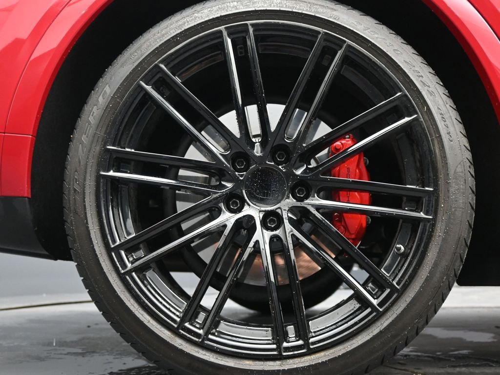 Used 2023 Porsche Cayenne Turbo w/ Premium Package Plus image 9