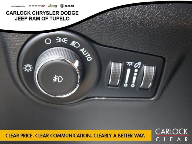 Used 2024 Jeep Compass Limited image 11