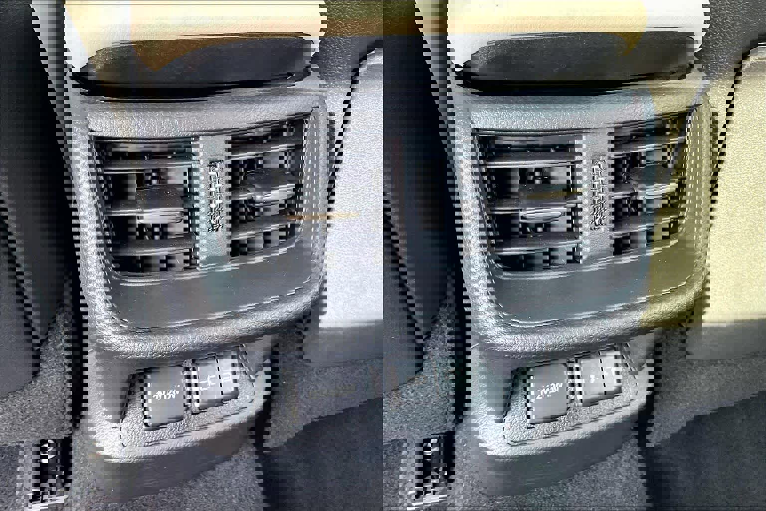 Certified 2025 Lexus ES 300h w/ Premium Package image 32