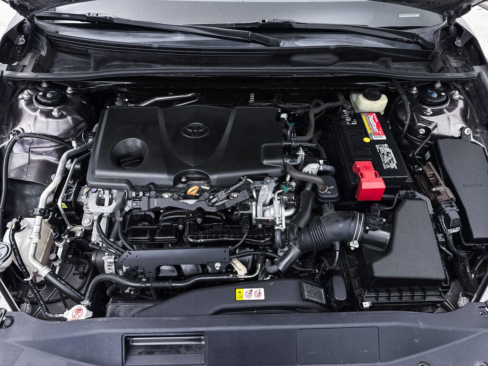 Used 2018 Toyota Camry LE w/ Convenience Package FWD image 6