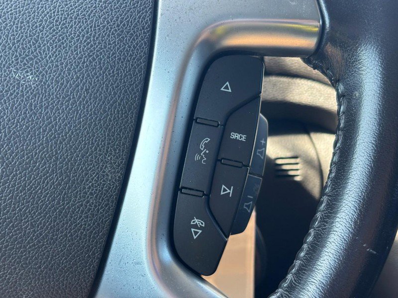 Used 2017 Chevrolet Traverse LT w/ Style and Technology Package FWD image 21