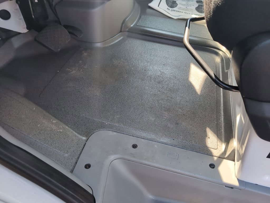 Used 2017 Mercedes-Benz Sprinter 3500 w/ Front Bench Seat Package image 16