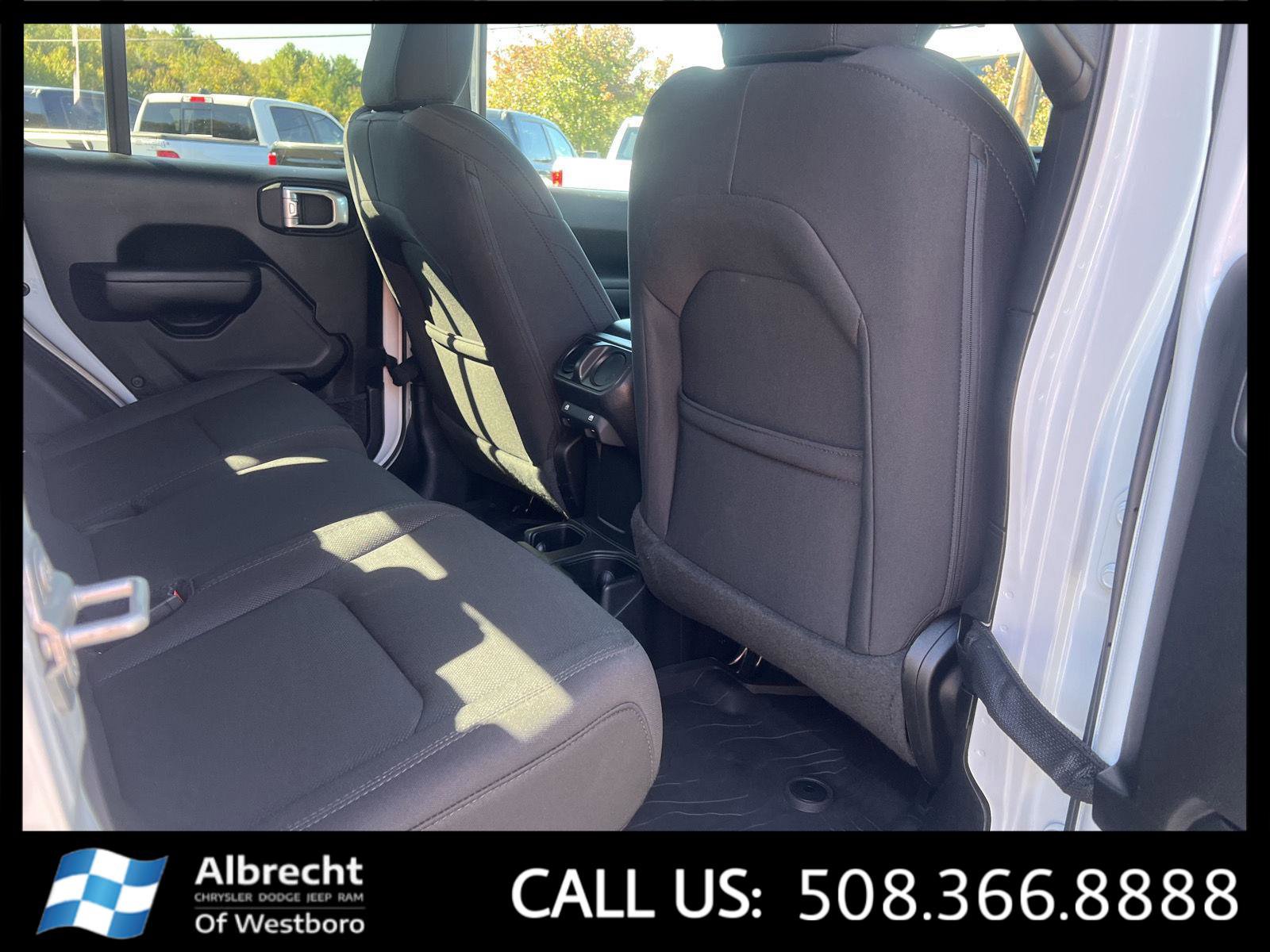 Used 2022 Jeep Gladiator Willys image 17