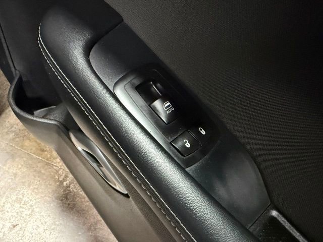 Used 2021 Dodge Challenger SXT image 24