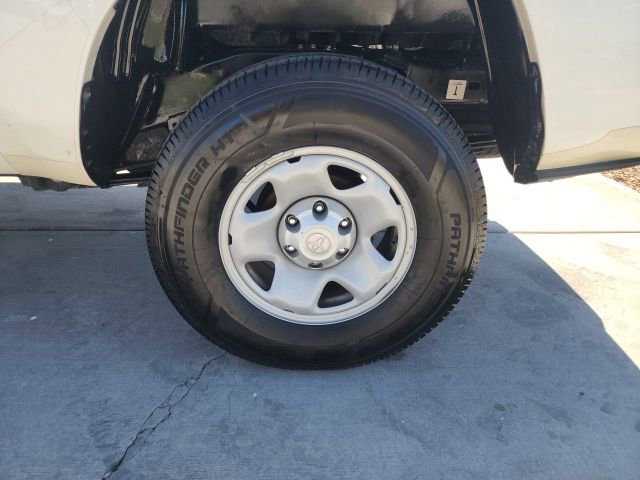 Used 2022 Toyota Tacoma SR image 16