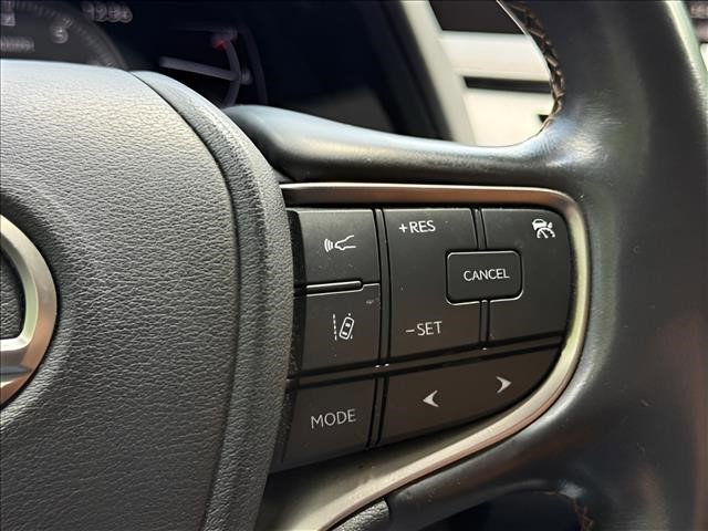 Used 2020 Lexus UX 200 w/ Premium Package FWD image 24