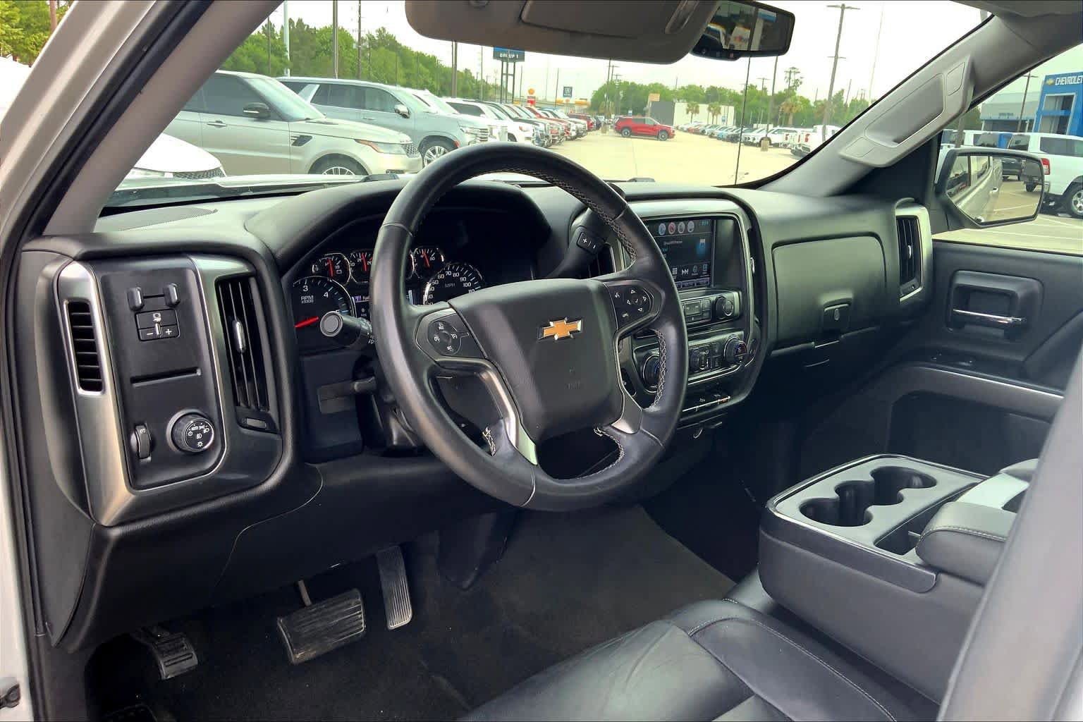 Used 2018 Chevrolet Silverado 1500 LT w/ Texas Edition RWD image 17