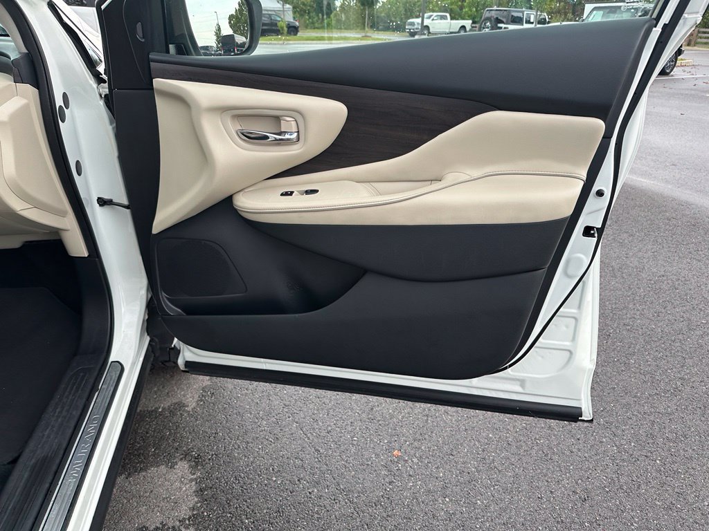 Used 2020 Nissan Murano Platinum FWD image 23