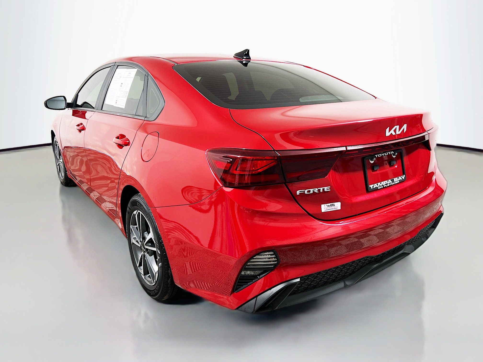 Used 2024 Kia Forte LXS image 8