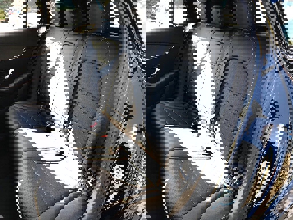 Used 2022 Mercedes-Benz GLC 300 4MATIC w/ Premium Package Lite image 36