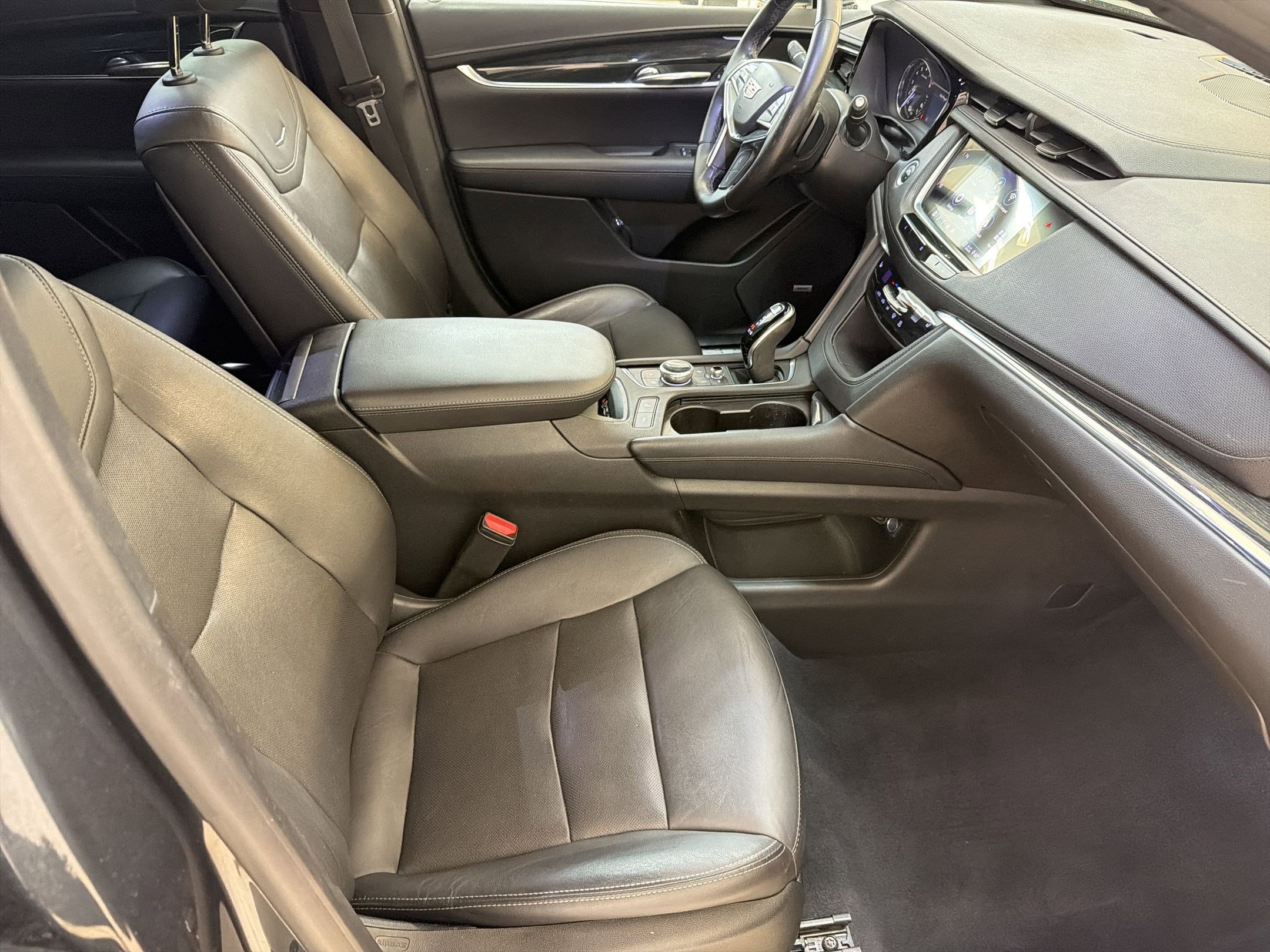 Used 2020 Cadillac XT5 Premium Luxury image 28