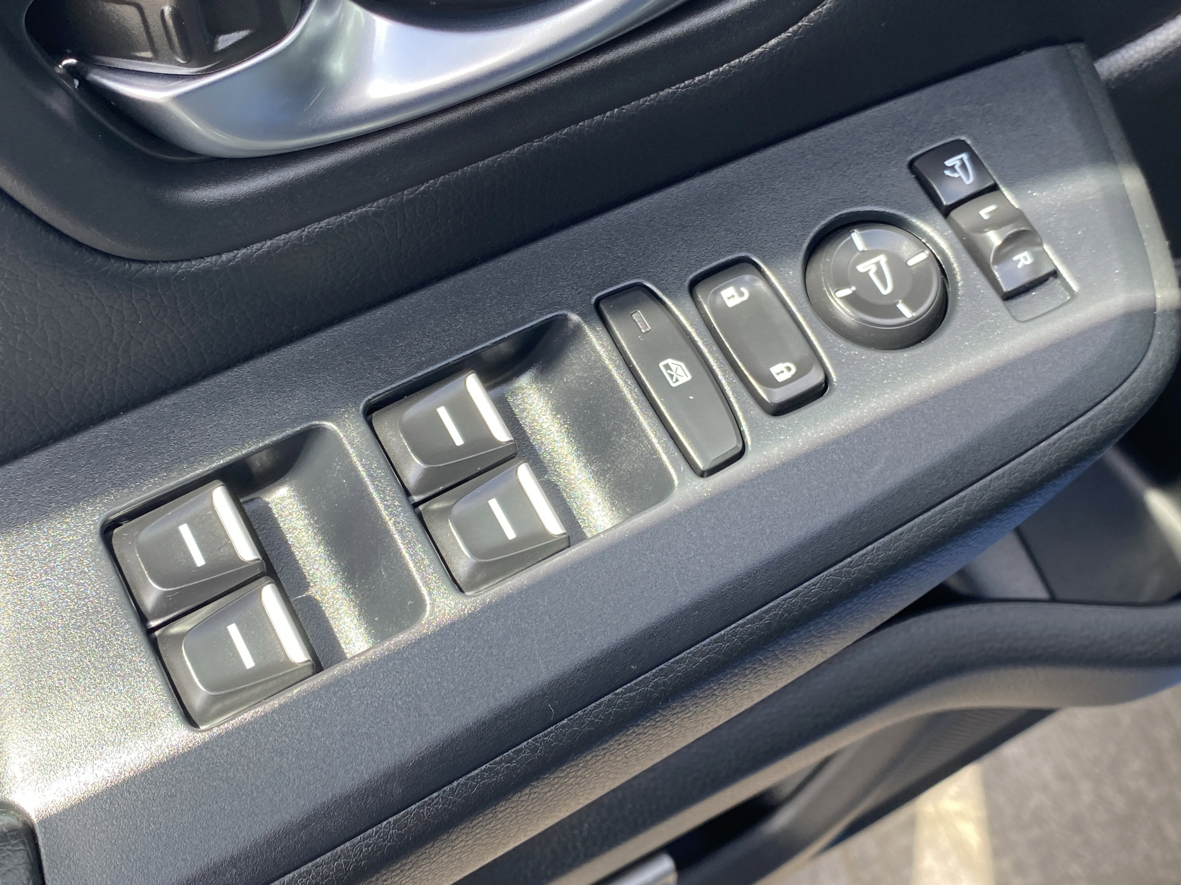 Used 2024 Honda Pilot TrailSport image 18