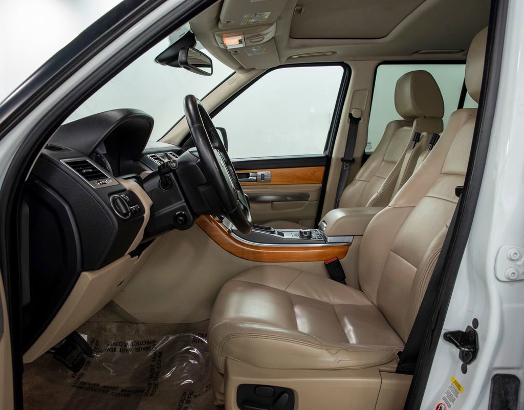 Used 2011 Land Rover Range Rover Sport HSE image 9