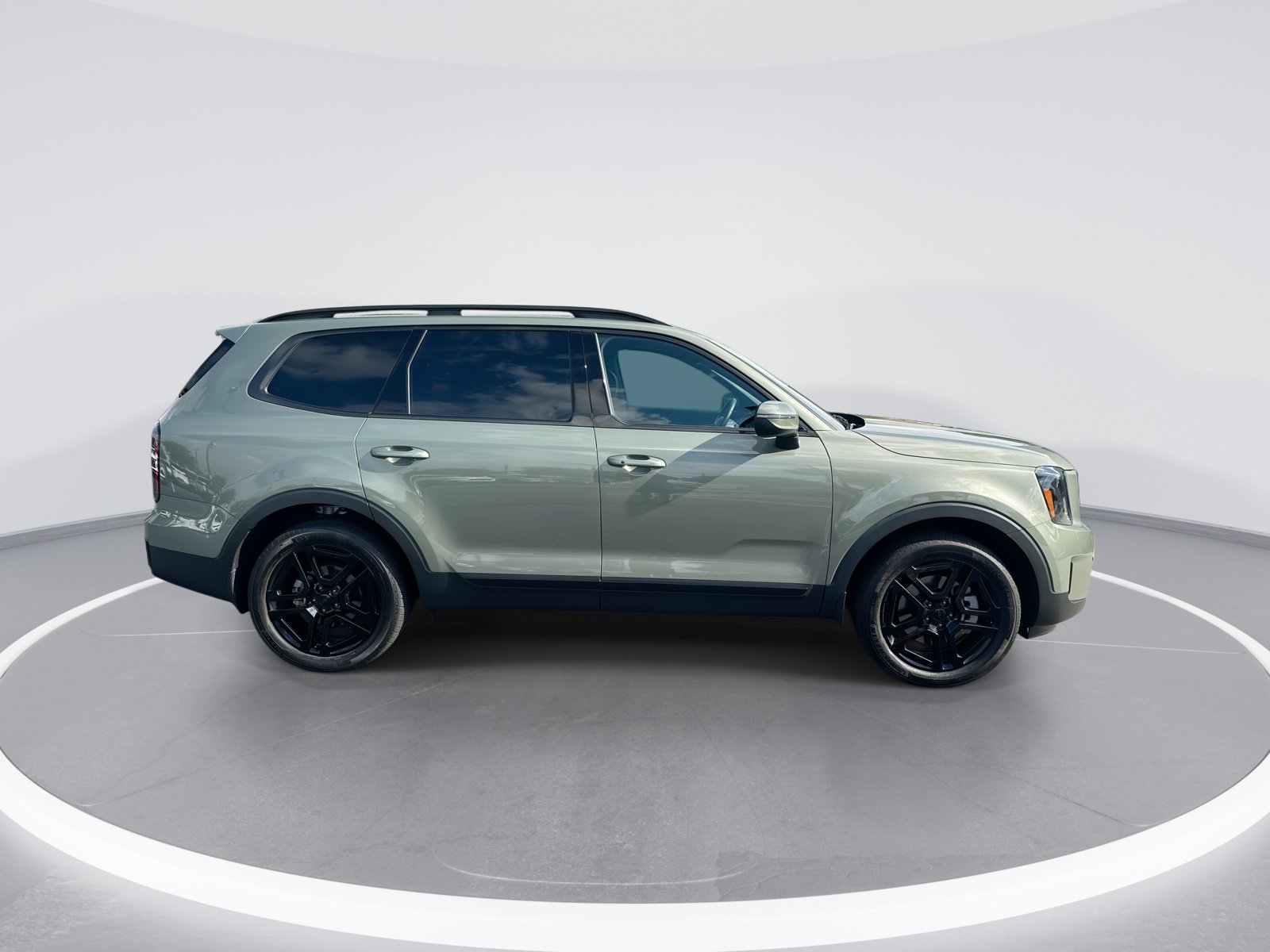 Used 2025 Kia Telluride EX X-Line AWD/4WD image 10