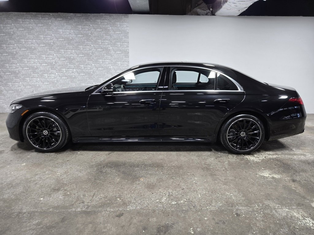 Used 2022 Mercedes-Benz S 580 4MATIC Sedan image 2