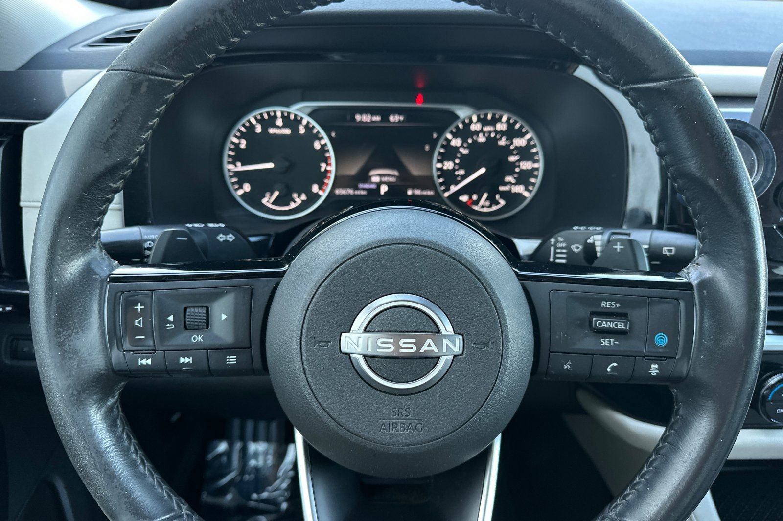 Used 2022 Nissan Pathfinder SV w/ SV Black Package image 31