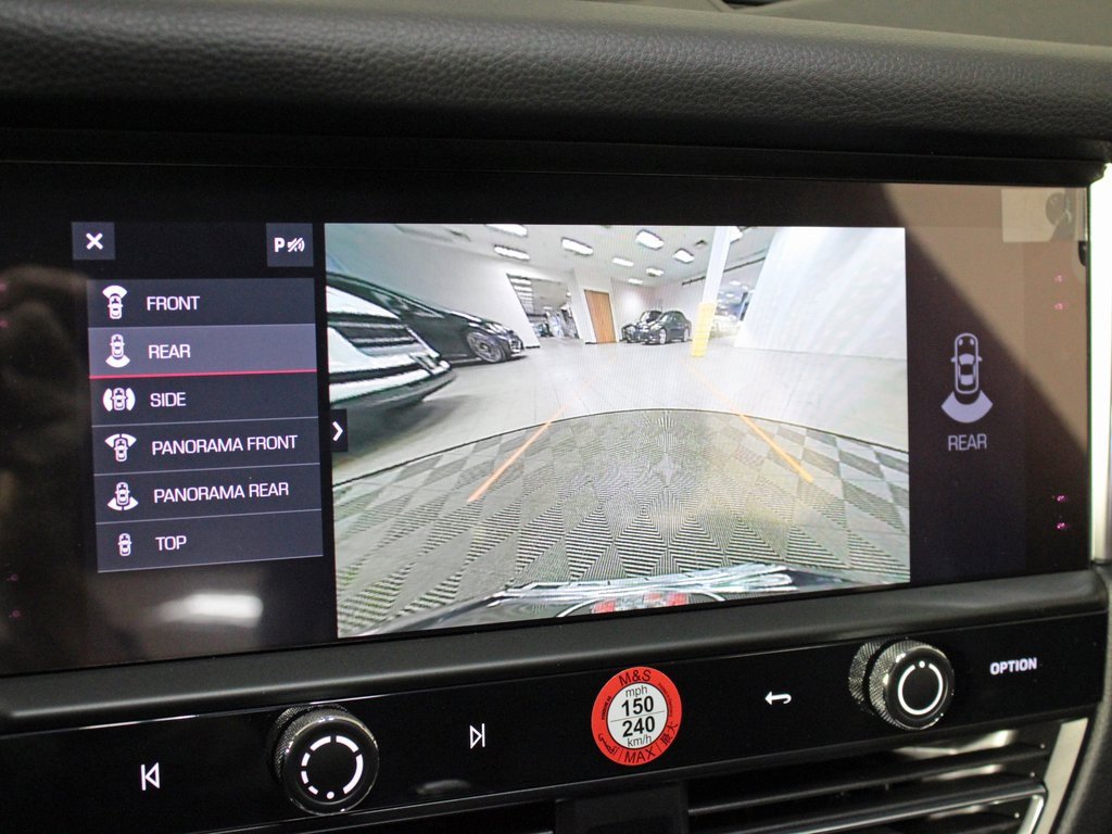 Used 2025 Porsche Macan image 27