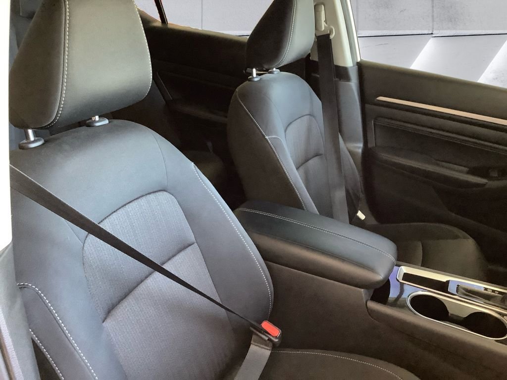 Used 2021 Nissan Altima 2.5 SV FWD image 14