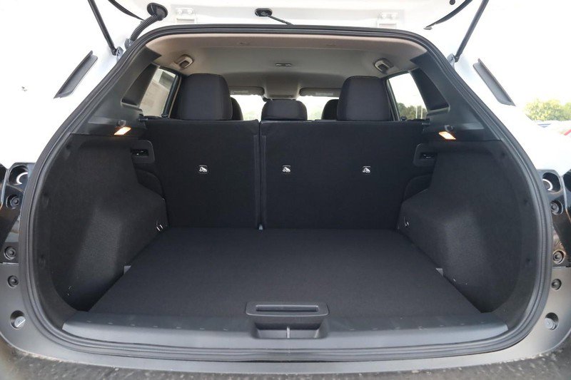 New 2026 Nissan Kicks SV image 7