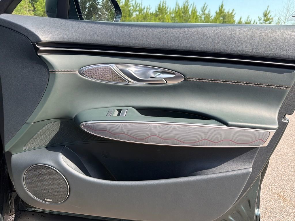 Used 2023 Genesis GV70 2.5T w/ Advanced Package image 38