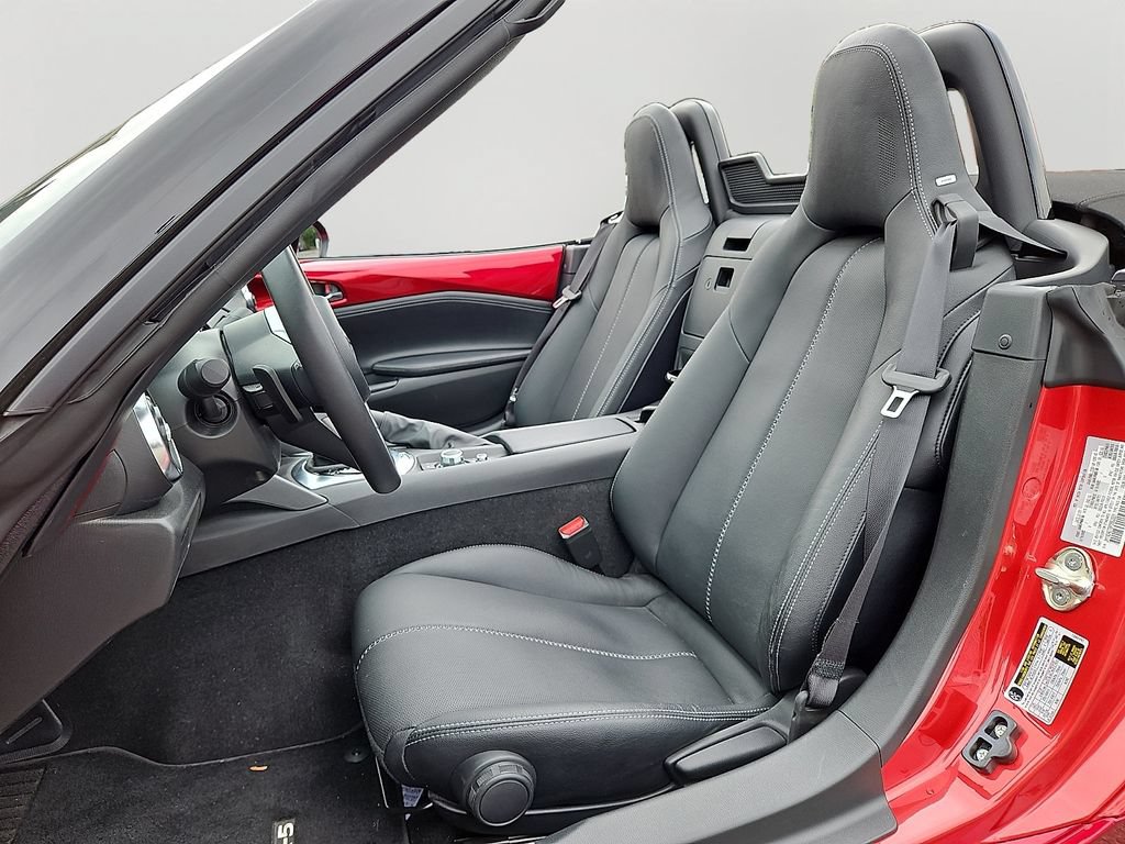 Used 2023 MAZDA MX-5 Miata Grand Touring RWD image 12