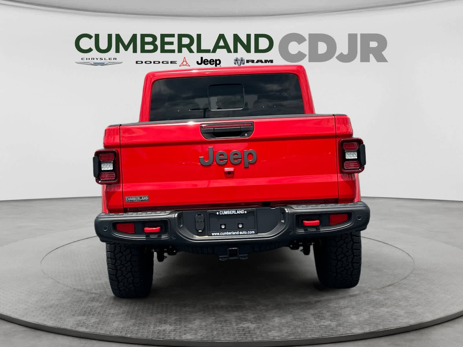 New 2025 Jeep Gladiator Rubicon w/ Safety Group AWD/4WD image 5