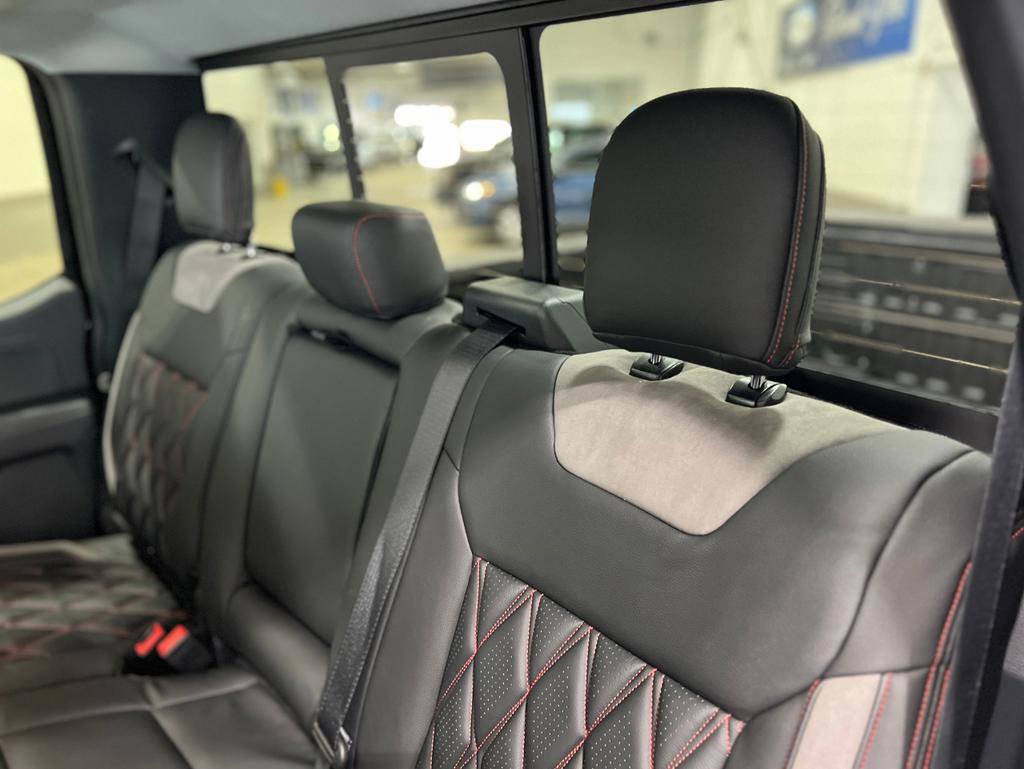 New 2026 Ford F250 Lariat w/ Black Appearance Package image 28