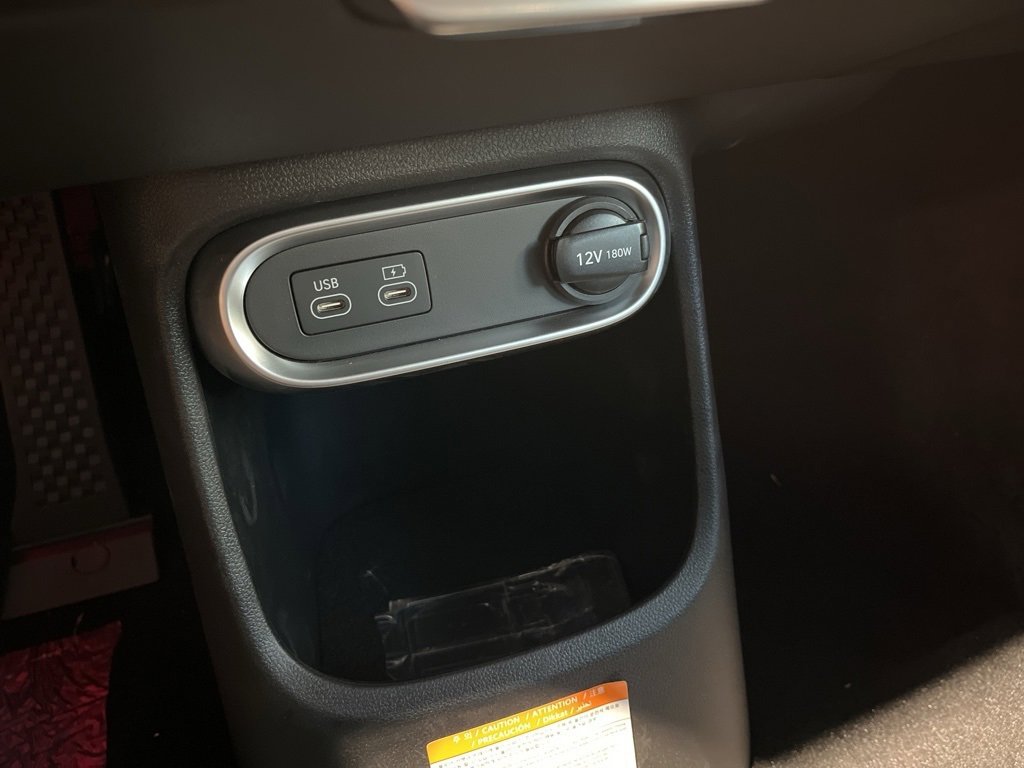 New 2024 Genesis GV60 RWD image 22