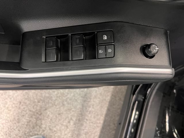 Used 2025 Toyota Highlander XSE AWD/4WD image 18