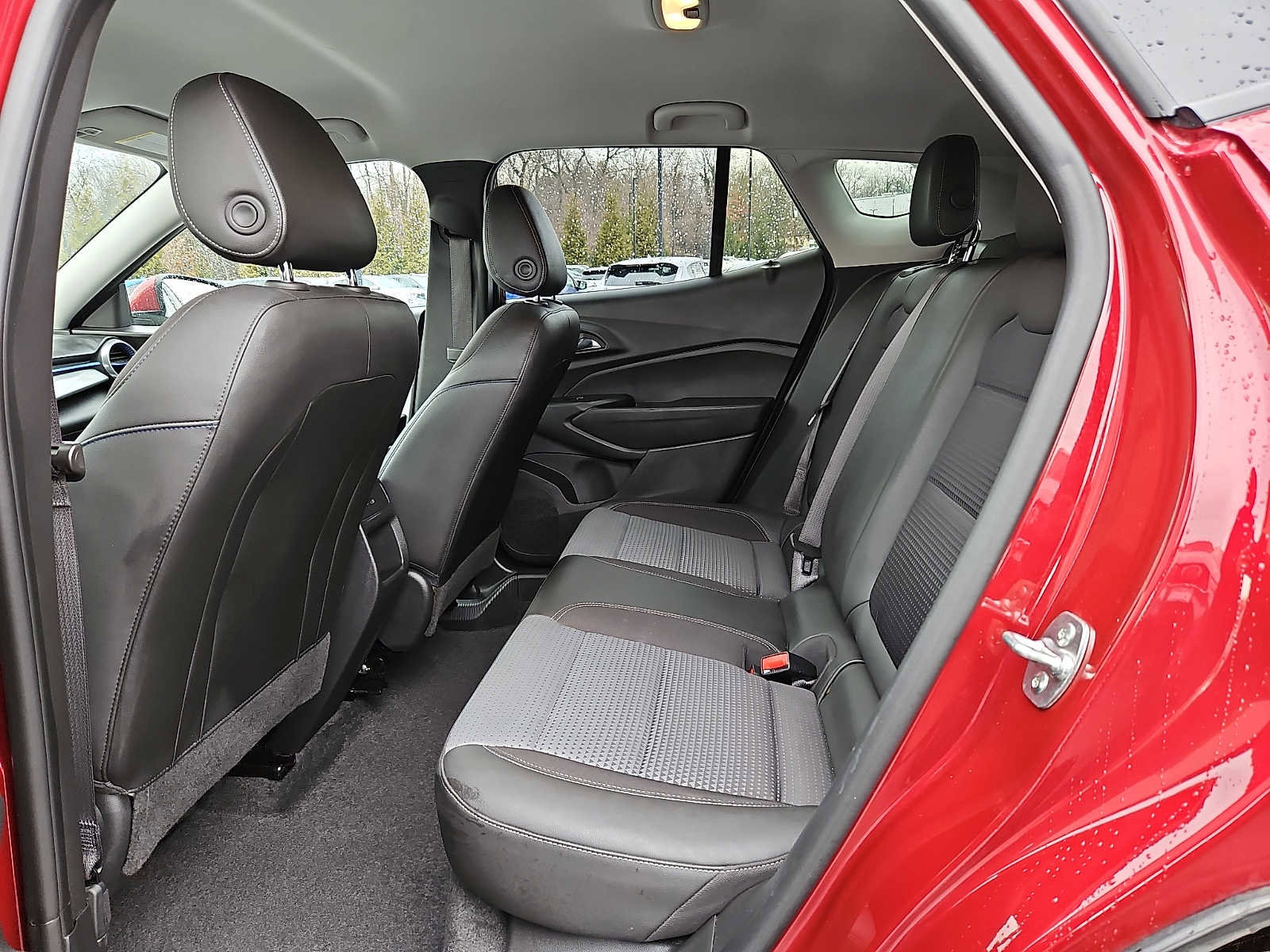 Used 2025 Chevrolet Trax LT image 12