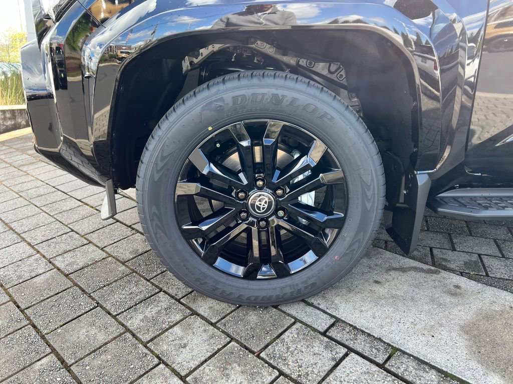 New 2026 Toyota 4Runner 4WD image 18