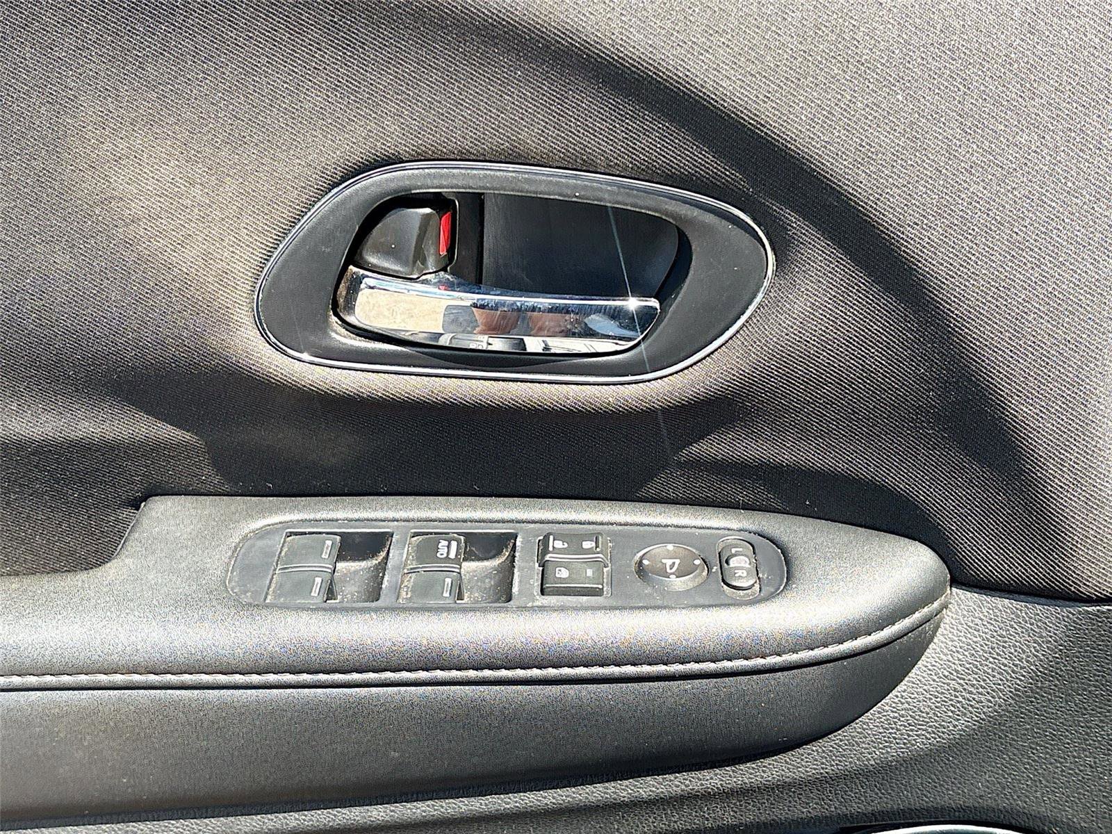 Used 2019 Honda HR-V EX image 17