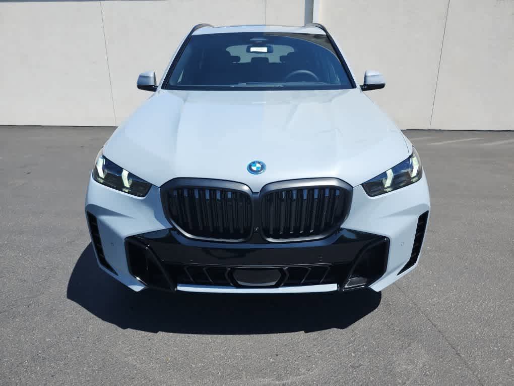 New 2026 BMW X5 xDrive50e w/ M Sport Package AWD/4WD image 5