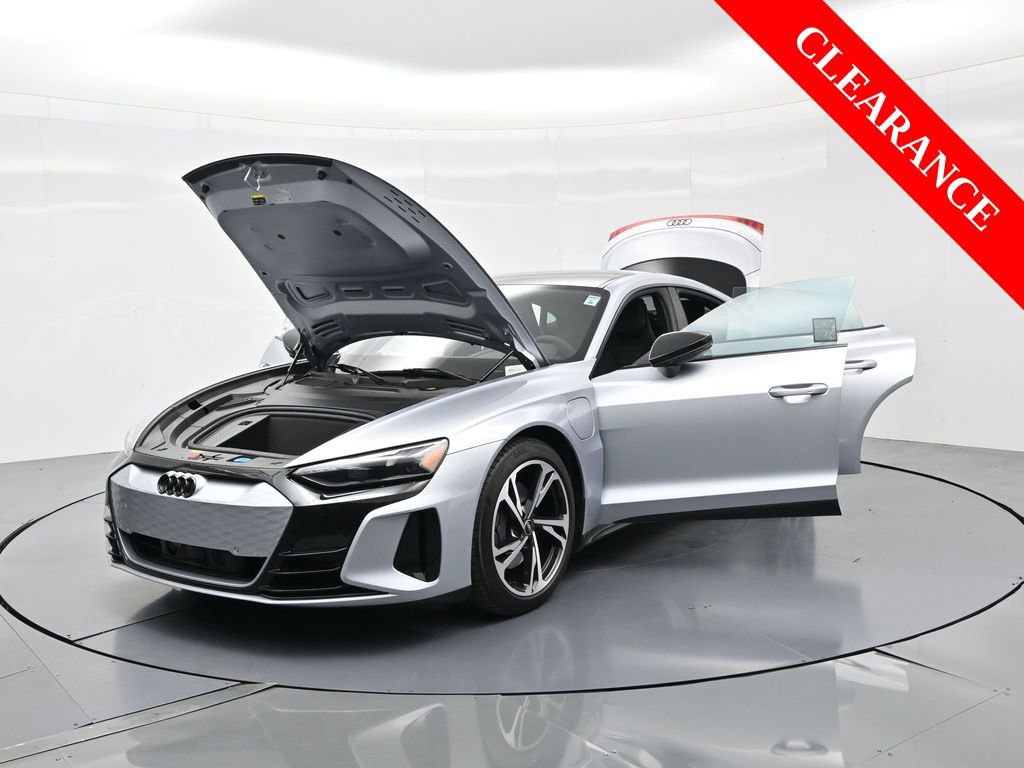 Used 2024 Audi e-tron GT Premium Plus image 36