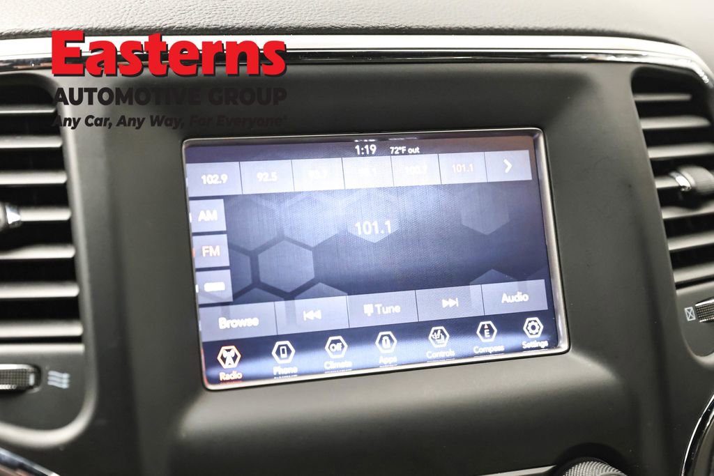 Used 2021 Jeep Grand Cherokee Laredo w/ Security & Convenience Group image 19